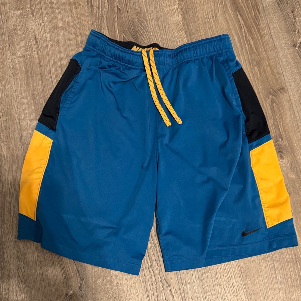 Nike Men's Blue and Yellow Athletic Shorts Size Large DriFit